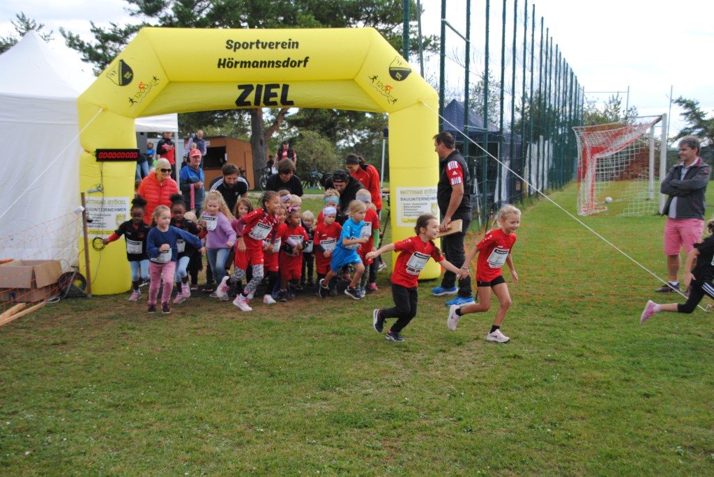 Kinderlauf am Zielbogen